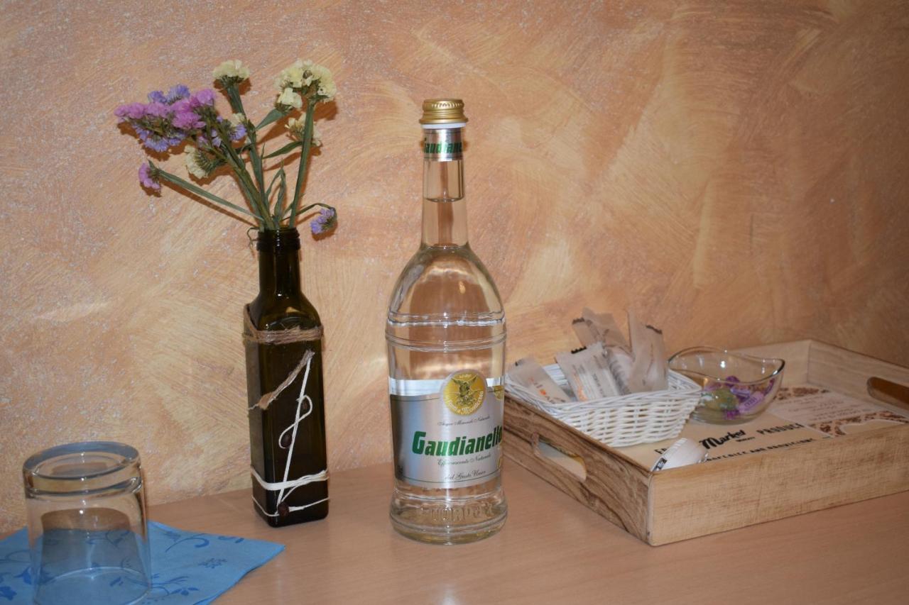 Hostel Il Tetto Мельфі Екстер'єр фото